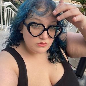 Meet your Posher, Link